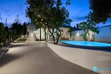 5 bedroom House for Sale in El Pinillo-33046