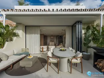 3 bedroom House for Sale in Nueva Andalucía-33052