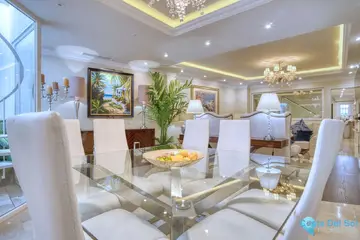4 bedroom House for Sale in Marbella-33110
