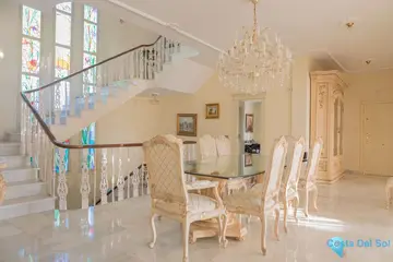 6 bedroom House for Sale in Benalmadena-33170