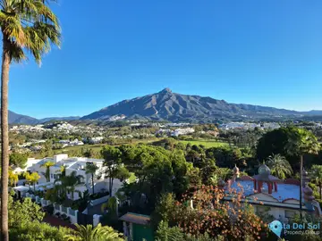 3 bedroom Apartment for Sale in Nueva Andalucía-33220