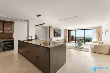 4 bedroom Apartment for Sale in La Quinta-33410