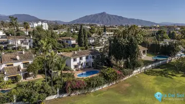 4 bedroom House for Sale in Guadalmina Alta