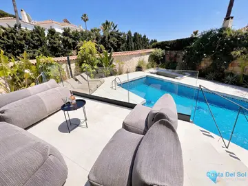 5 bedroom House for Sale in Riviera del Sol-33541