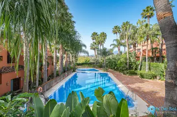 4 bedroom House for Sale in The Golden Mile-33596