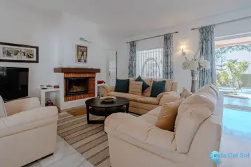 4 bedroom House for Sale in El Paraiso-33816