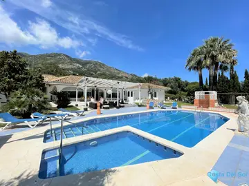7 bedroom House for Sale in Mijas