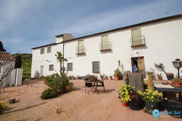 20 bedroom House for Sale in Almogía