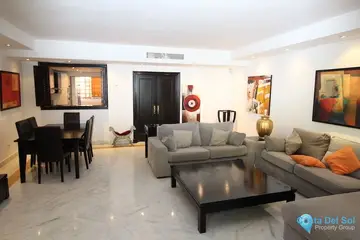 4 bedroom House for Sale in The Golden Mile-33958