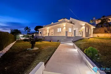 4 bedroom House for Sale in Elviria-34057
