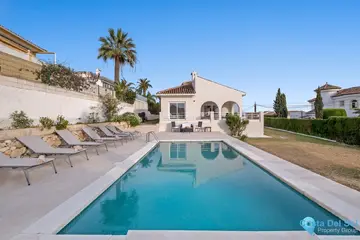 4 bedroom House for Sale in Elviria-34059