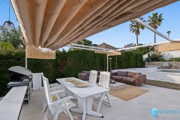4 bedroom House for Sale in Elviria-34070