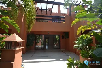 3 bedroom House for Sale in The Golden Mile