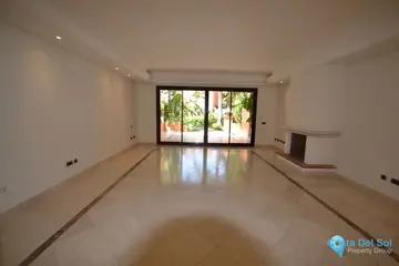 3 bedroom House for Sale in The Golden Mile-34088