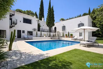 7 bedroom House for Sale in Calahonda