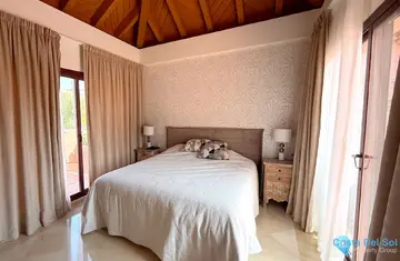 3 bedroom Apartment for Sale in New Golden Mile-34442