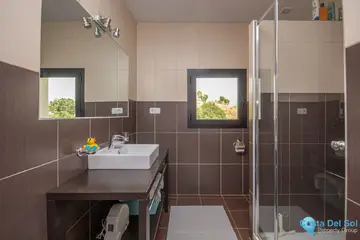 4 bedroom House for Sale in La Mairena-34525