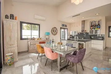 4 bedroom House for Sale in La Mairena-34520