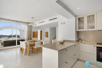 3 bedroom Apartment for Sale in Nueva Andalucía-34552
