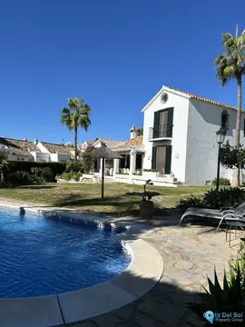 4 bedroom House for Sale in New Golden Mile