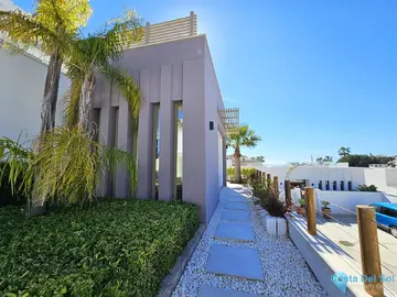 5 bedroom House for Sale in Riviera del Sol-34604