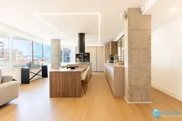 4 bedroom Apartment for Sale in Málaga Centro