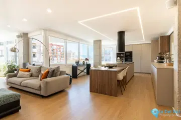 4 bedroom Apartment for Sale in Málaga Centro-34642