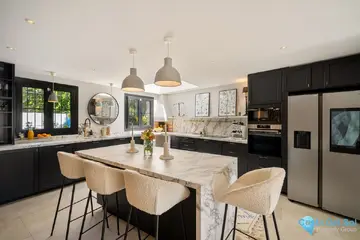 4 bedroom House for Sale in Marbella-34690