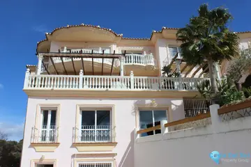 7 bedroom House for Sale in Artola-34712