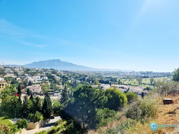 1944m2 Plot for Sale in Benahavís-34726