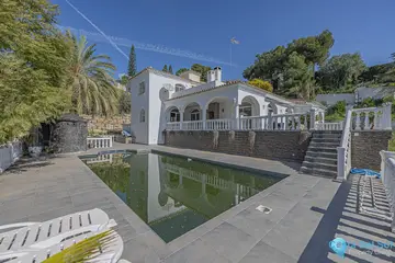 4 bedroom House for Sale in El Paraiso