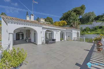 4 bedroom House for Sale in El Paraiso-34803