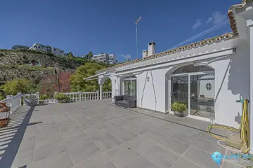 4 bedroom House for Sale in El Paraiso-34808