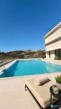 4 bedroom Apartment for Sale in La Quinta-34884