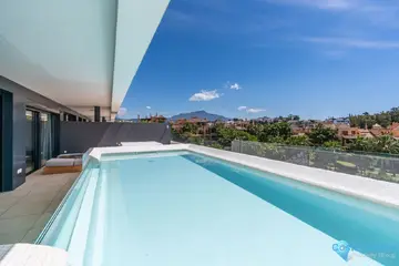 5 bedroom Apartment for Sale in Estepona-35003