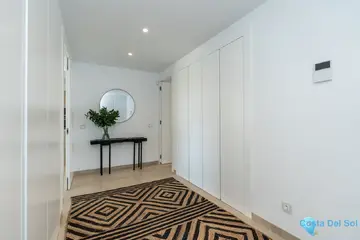 5 bedroom Apartment for Sale in Estepona-35004