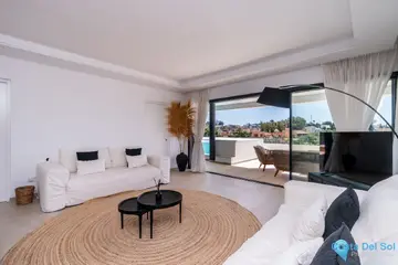 5 bedroom Apartment for Sale in Estepona-35007