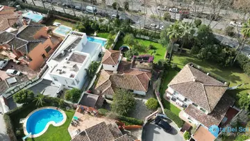 756m2 Plot for Sale in The Golden Mile-35108