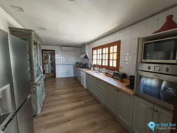 4 bedroom House for Sale in San Luis de Sabinillas-35140