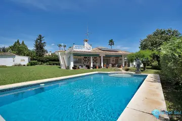 4 bedroom House for Sale in El Paraiso-35196
