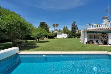 4 bedroom House for Sale in El Paraiso-35197