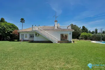 4 bedroom House for Sale in El Paraiso-35198