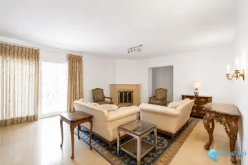 4 bedroom House for Sale in El Paraiso-35200