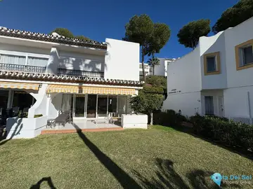 3 bedroom House for Sale in Miraflores-101217
