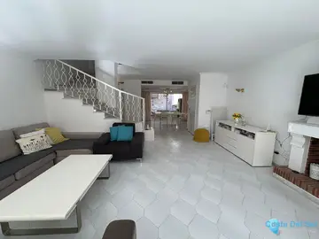 3 bedroom House for Sale in Miraflores-101226