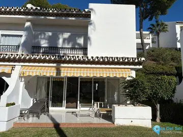 3 bedroom House for Sale in Miraflores-101224