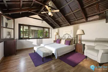 6 bedroom House for Sale in Río Real-35544