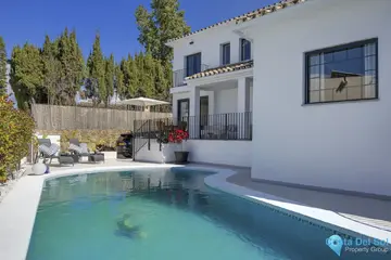 5 bedroom House for Sale in Guadalmina Alta