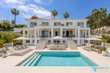 5 bedroom House for Sale in Torrequebrada