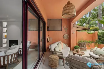 4 bedroom House for Sale in The Golden Mile-36223
